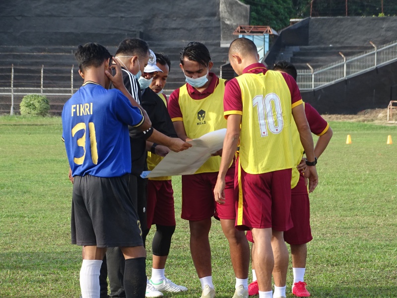 Kapten Persib dan Bek Senior Bali United Kompak Ikut Kursus Lisensi B