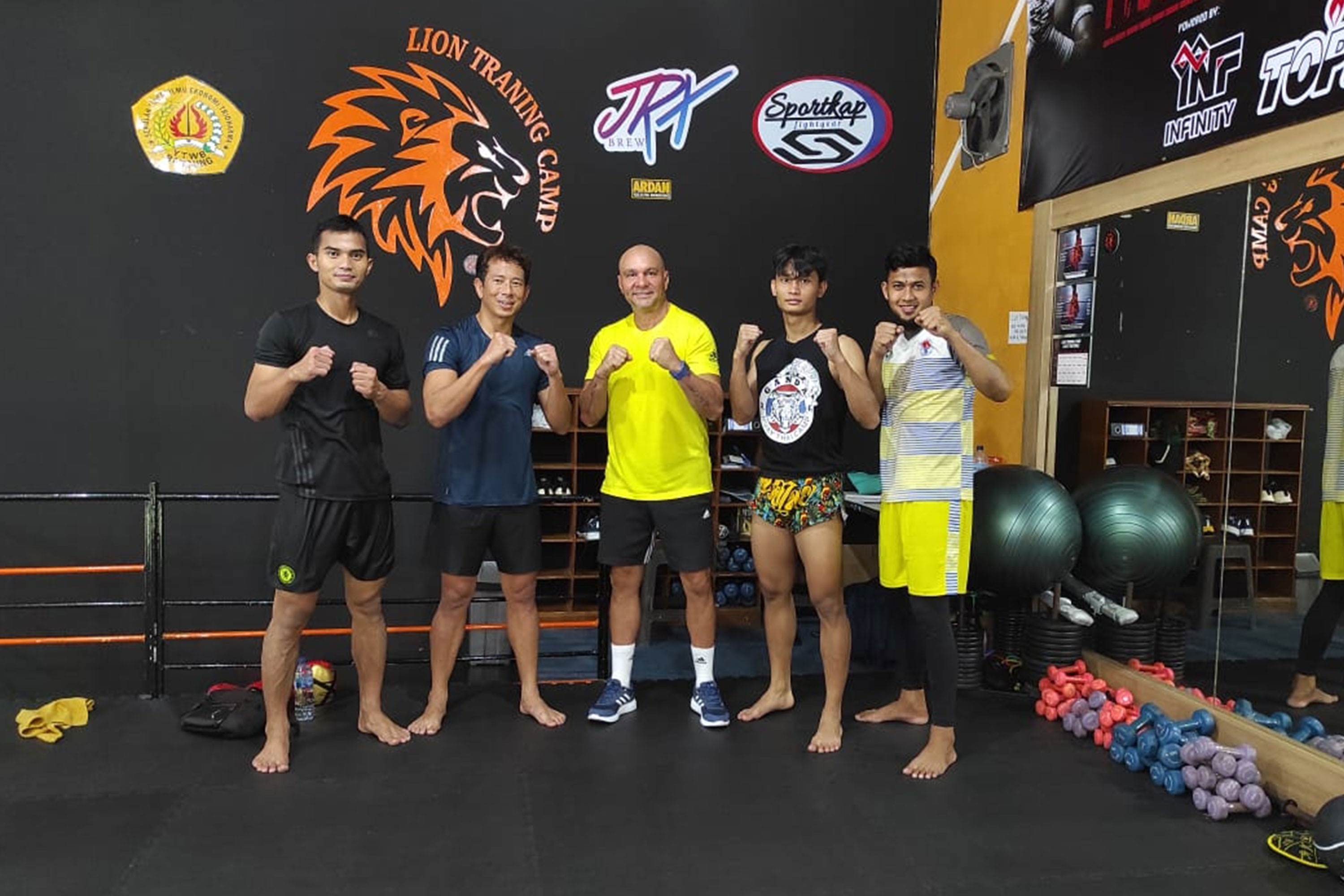 Alasan Tiga Kiper Persib Pilih Muay Thai untuk Variasi Latihan