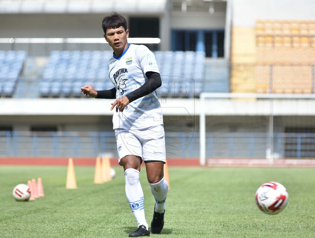 Rapor Achmad Jufriyanto bersama Persib Bandung di Liga 1 2021-2022