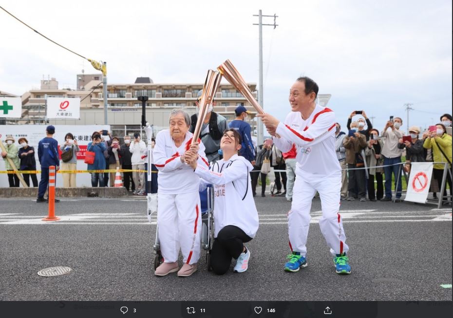 3 Manusia Tertua di Dunia Ikuti Estafet Obor Olimpiade Tokyo, Berusia 104 Hingga 112 Tahun