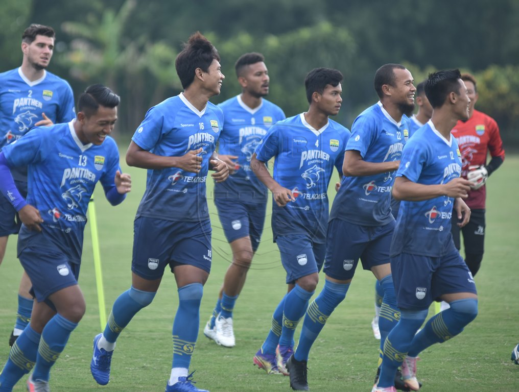 Persib Bandung Boyong 31 Pemain ke Bali untuk Hadapi Putaran Kedua Liga 1 2021-2022