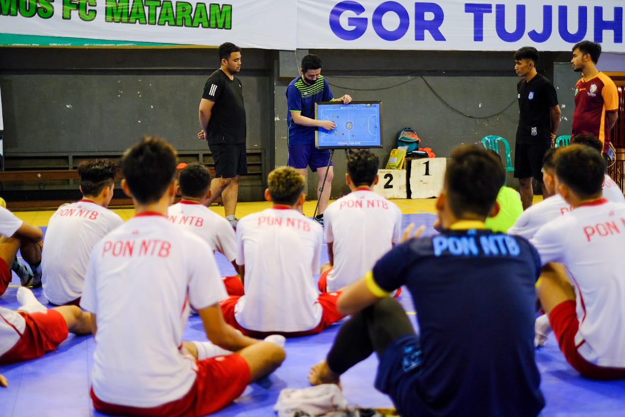 Kensuke Takahashi Bagi Ilmu Timnas Futsal Indonesia ke Tim PON NTB