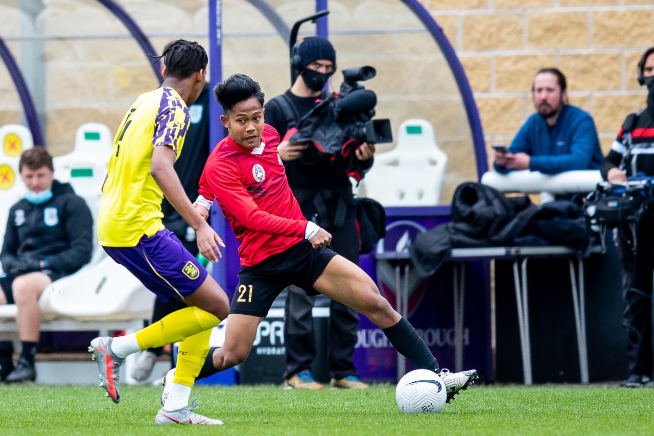 Pemain Andalan Garuda Select Cetak Quat-trick saat Tumbangkan Huddersfield Town U-18