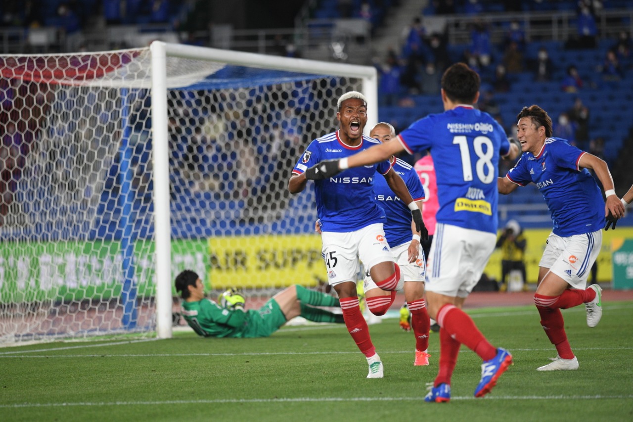 Hat-trick Ado Onaiwu dan Langkah Sempurna Yokohama F. Marinos