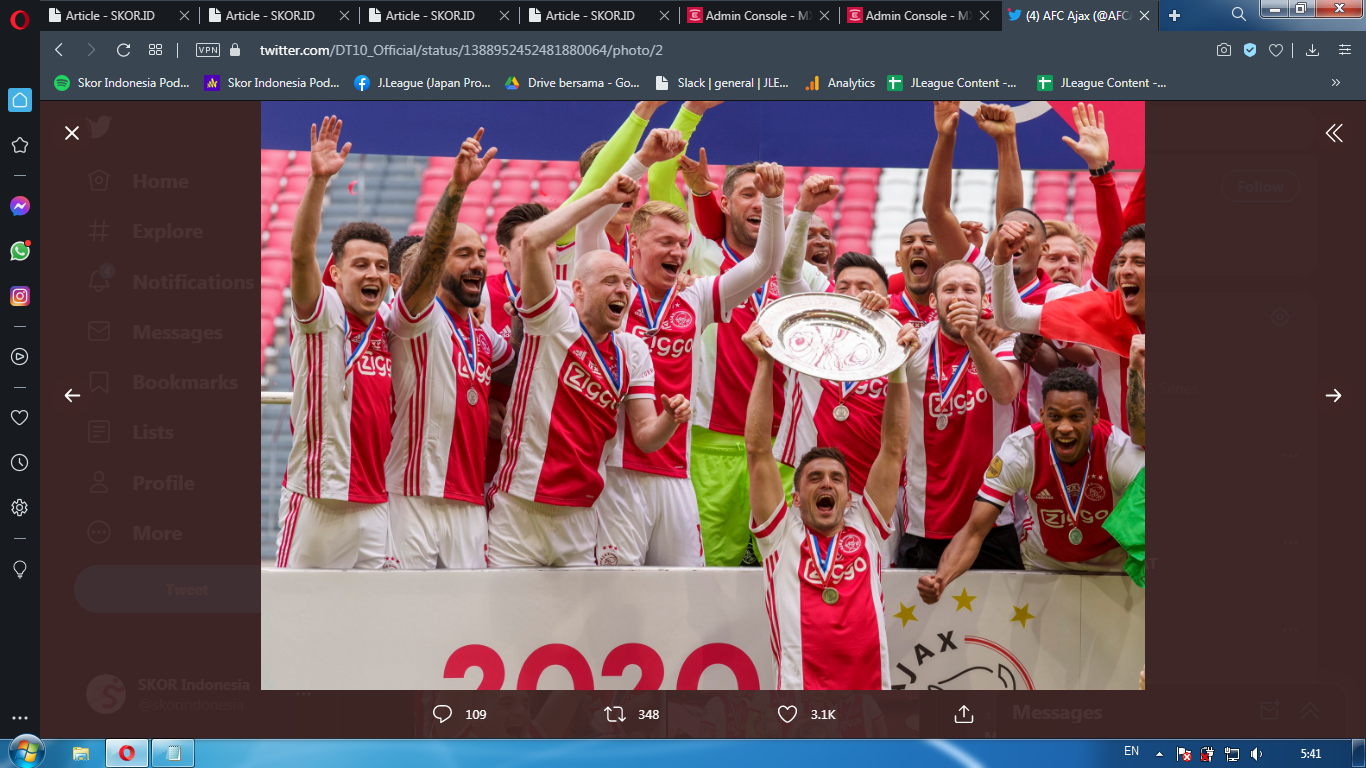 VIDEO: Prosesi Angkat Trofi Ajax Amsterdam, Juara Eredivisie 2020-2021