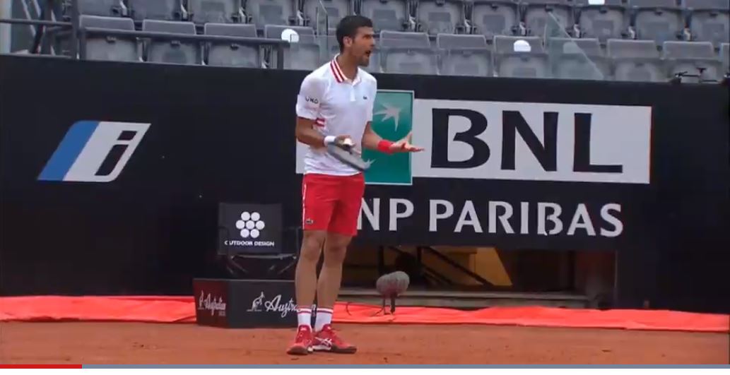 VIDEO: Novak Djokovic Teriaki Wasit di Tengah Hujan Deras, Ada Apa?