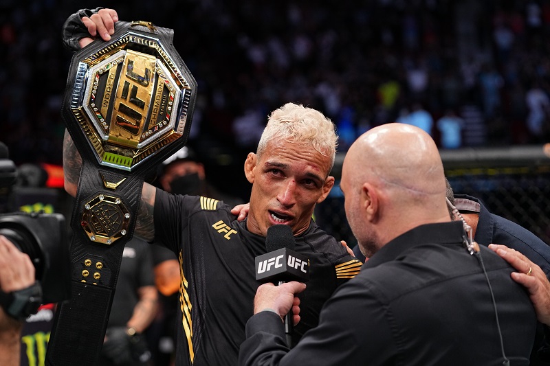 Charles Oliveira Lebih Suka Berburu Gelar UFC Ketimbang Dolar