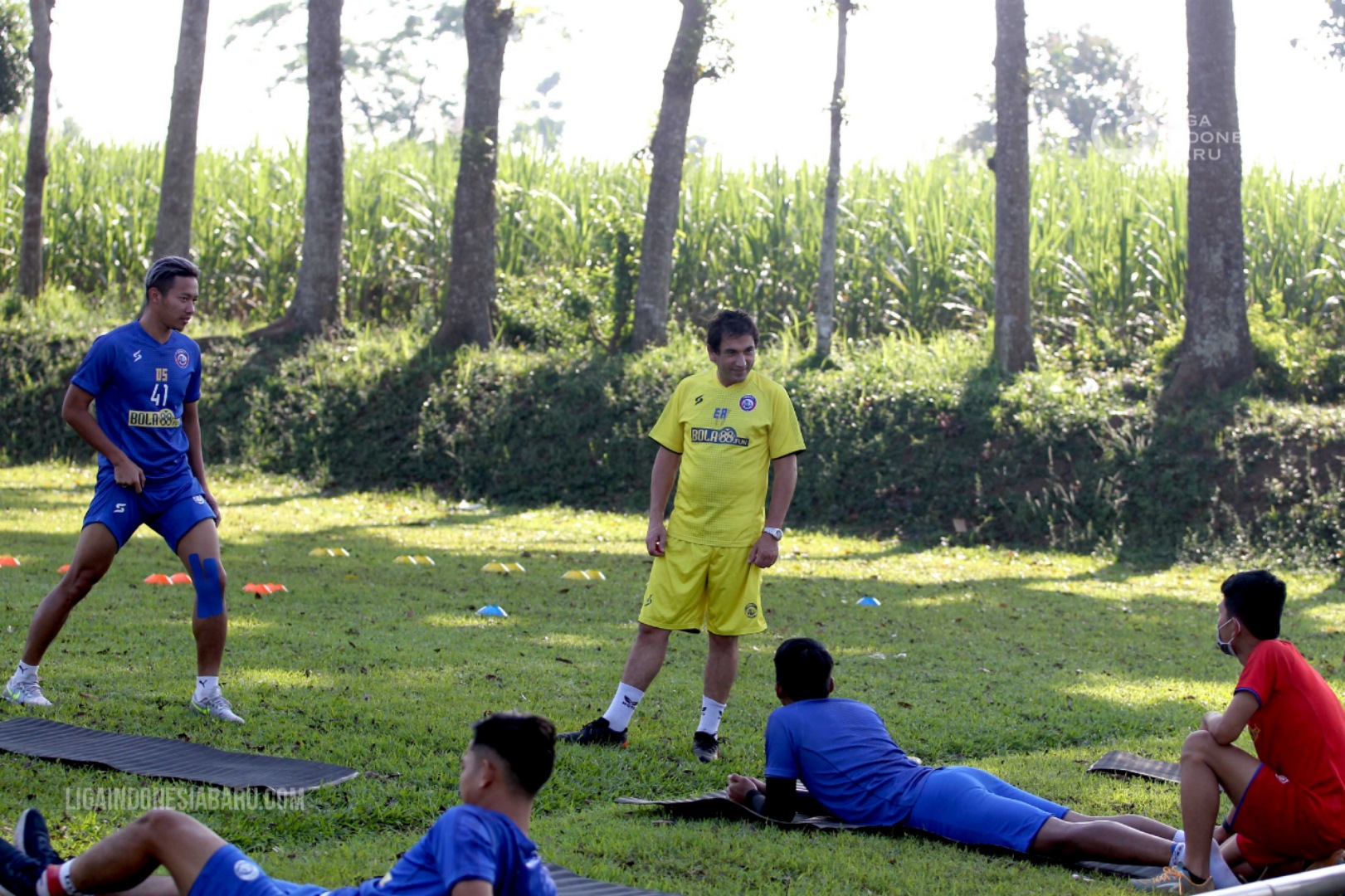 Pelatih Arema FC Siapkan Agenda untuk Kembalinya Dua Pemain Timnas Indonesia