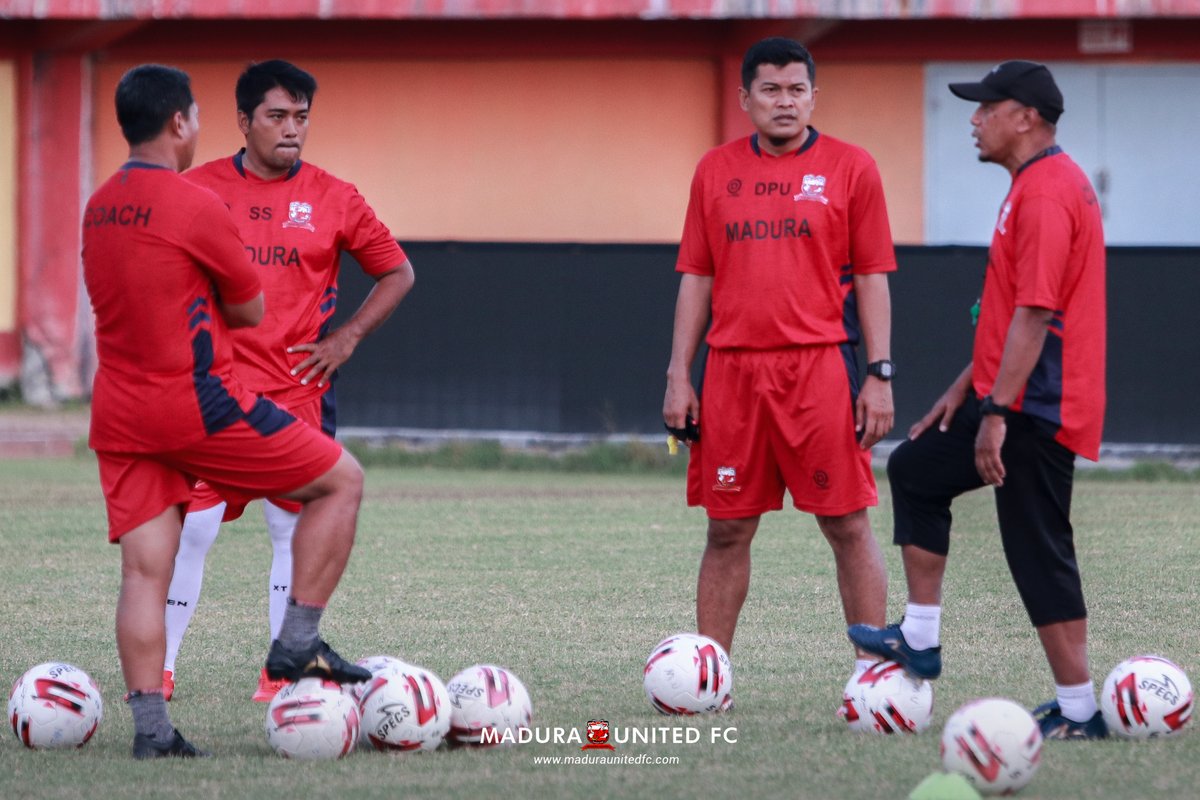 Latihan Madura United Diliburkan, Rahmad Darmawan Fokus Pertahankan 3 Hal