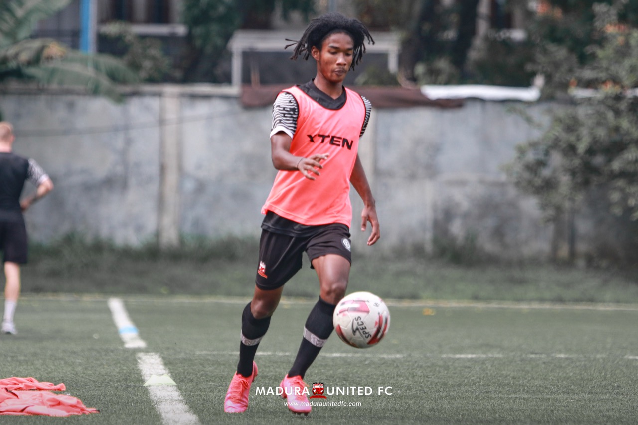 Pelatih Madura United Ungkap Alasan Striker 16 Tahun Jadi Starter Lawan Tira Persikabo