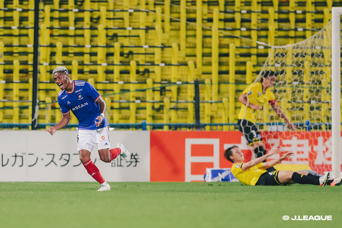 Main 10 Orang Bukan Masalah bagi Yokohama F. Marinos, Menang dan Intai Puncak