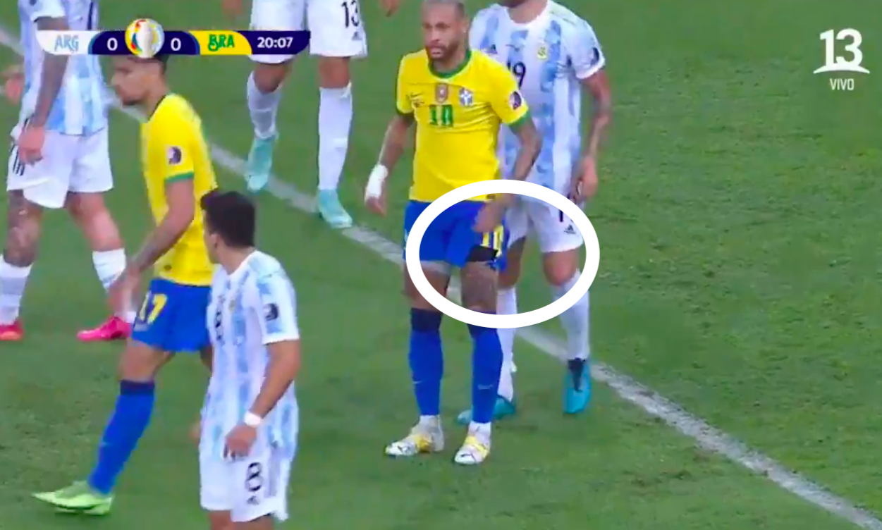 Argentina vs Brasil: Laga Baru Dimulai, Celana Neymar Sudah Terkoyak