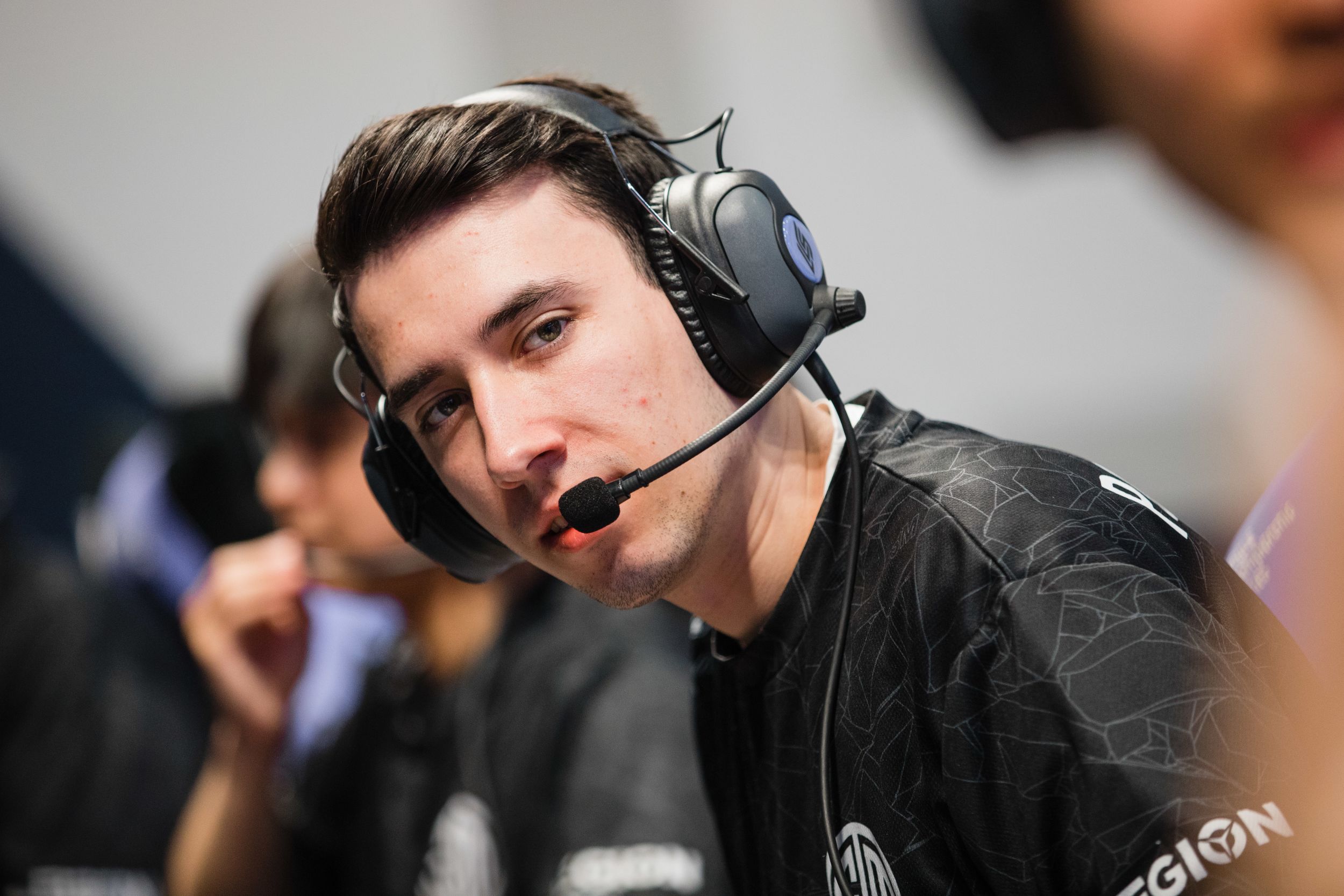 Persaingan Ketat Papan Atas LCS Summer Split, TSM Terus Bayangi 100 Thieves