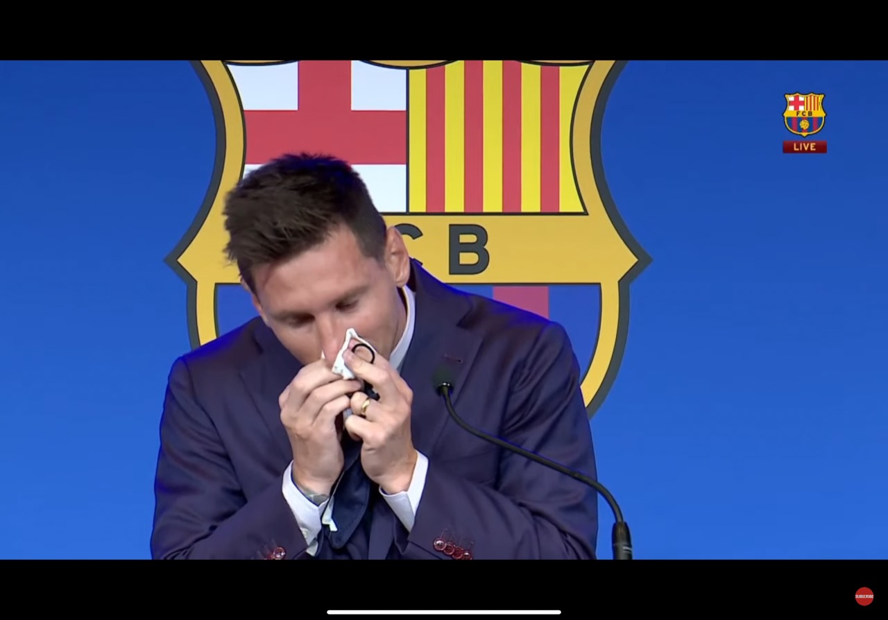 Sesenggukan Kala Tinggalkan Barcelona, Lionel Messi Dicap Munafik dan Serakah