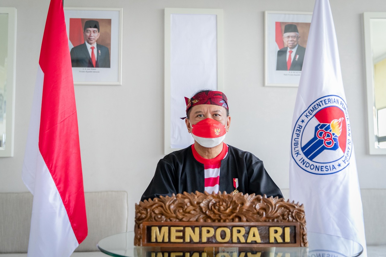 Gunakan Pakaian Adat Madura, Menpora Amali Ungkap Harapannya pada HUT ke-76 Republik Indonesia
