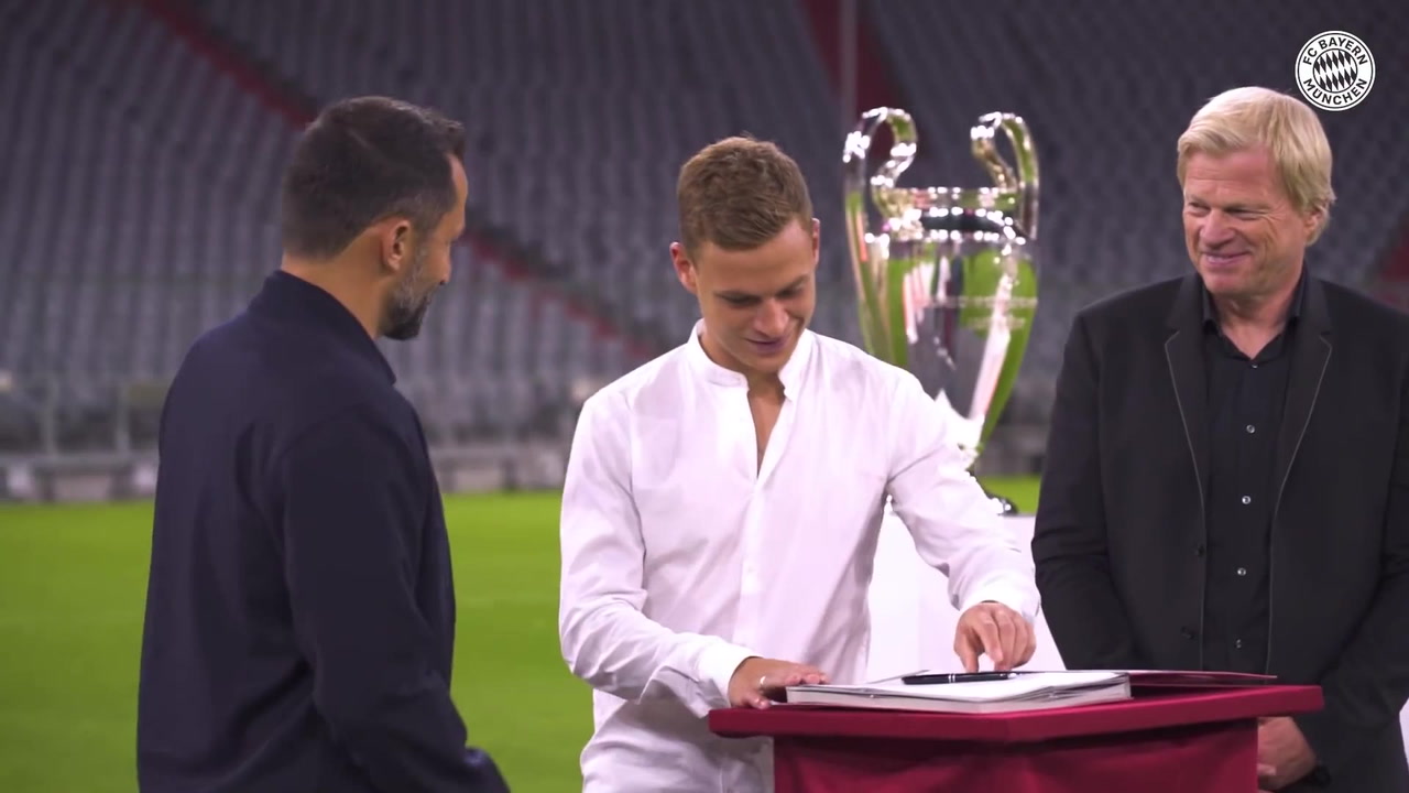 VIDEO: Joshua Kimmich Perpanjang Kontrak di Bayern Munchen
