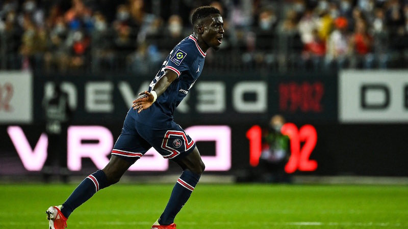 VIDEO: Intip Gol Jarak Jauh Gelandang Paris Saint-Germain