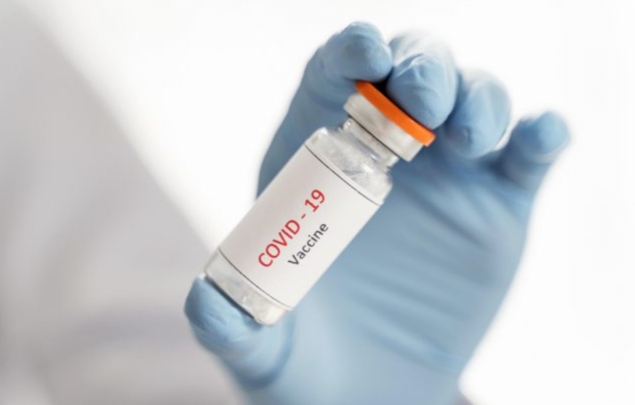 4 Mitos dan Hoaks Tentang Vaksin Covid-19 yang Perlu Diketahui
