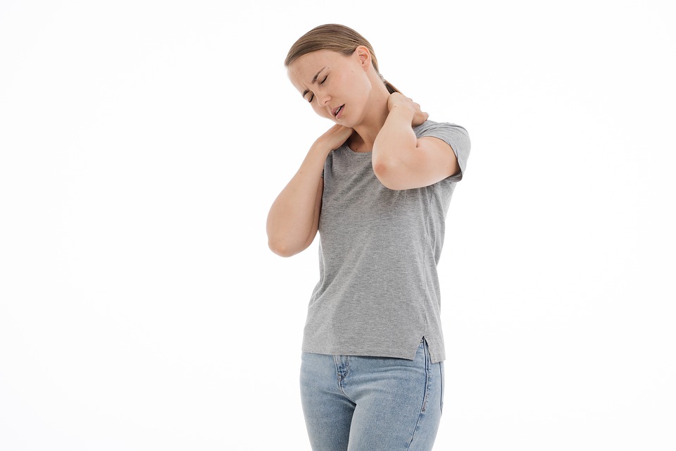 5 Cara Sederhana Atasi Sakit Leher Bagian Belakang