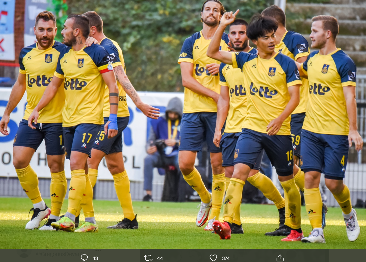 Kaoru Mitoma Cetak Hat-trick Pertama di Liga Belgia