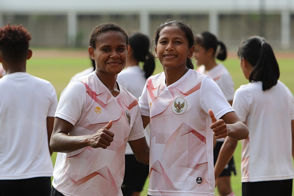 Parade Foto: Latihan Timnas Putri Indonesia Menuju Piala Asia Wanita 2022