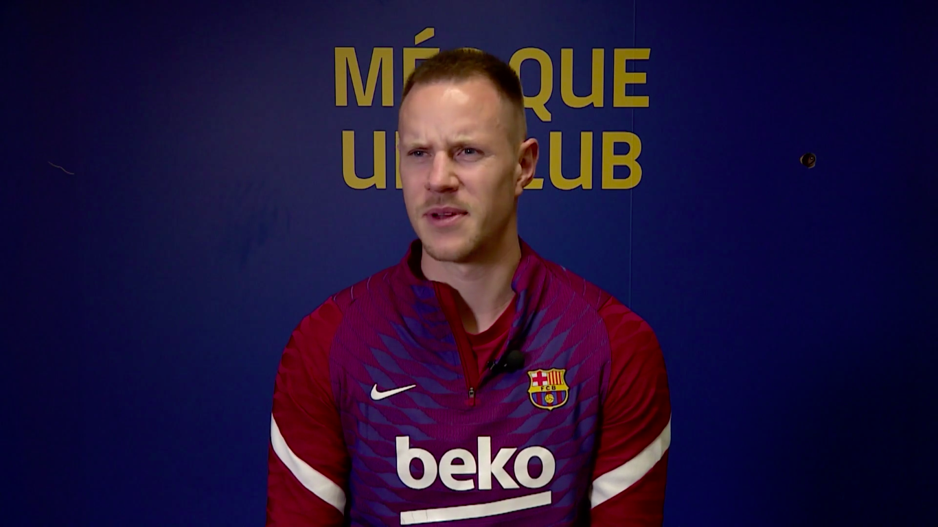 VIDEO: Beri Ucapan Selamat Natal, Pemain Barcelona Sempat Salah Skrip Waktu Shooting