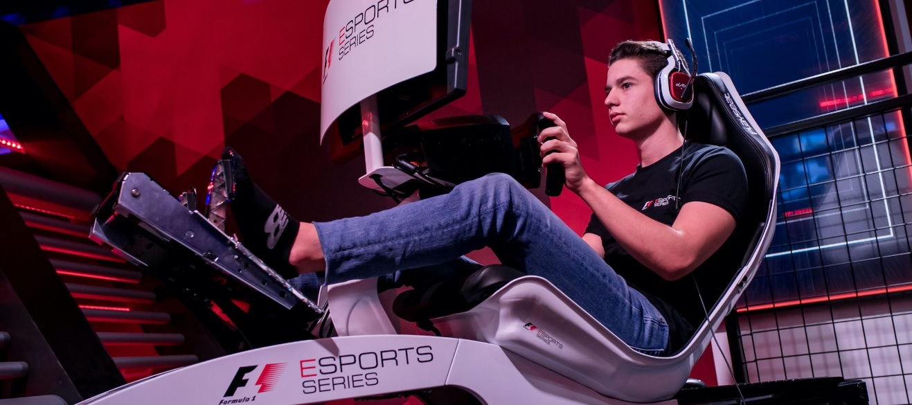 Lulusan F1 Esports, Cem Bolukbasi, Resmi Jadi Driver Formula 2