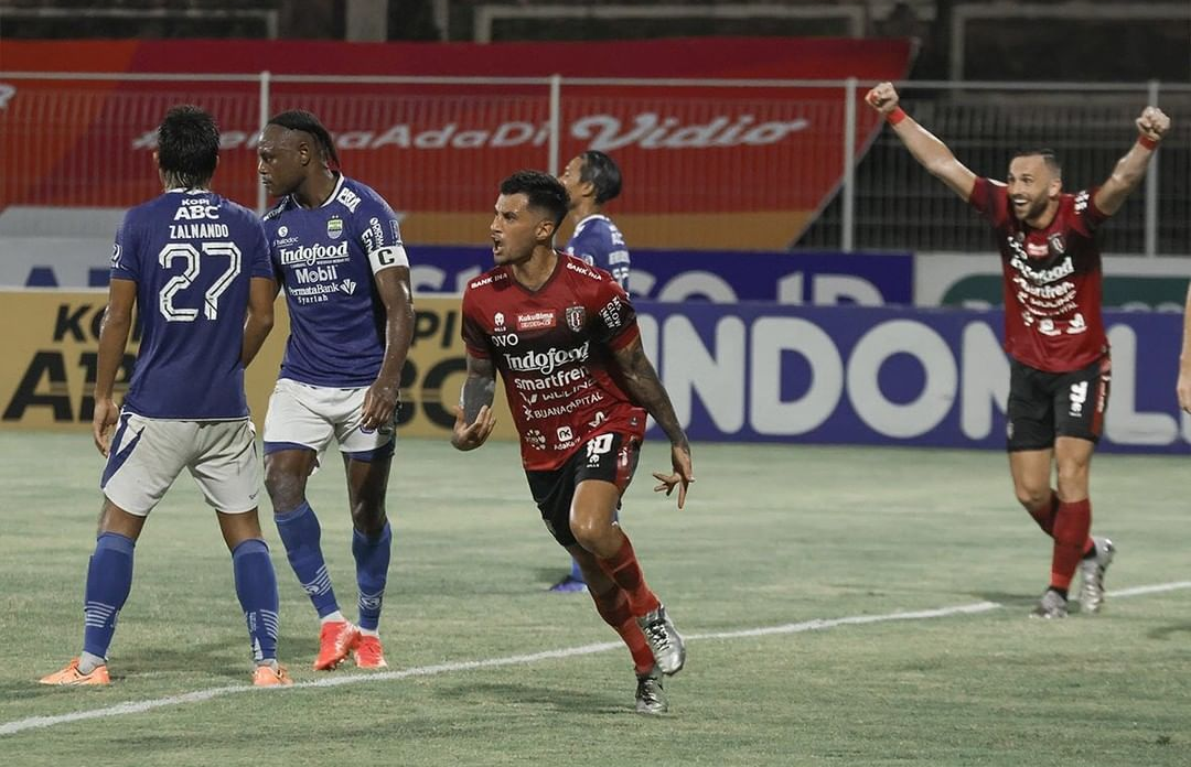 Bursa Transfer Liga 1: Stefano Lilipaly Resmi Bergabung Borneo FC