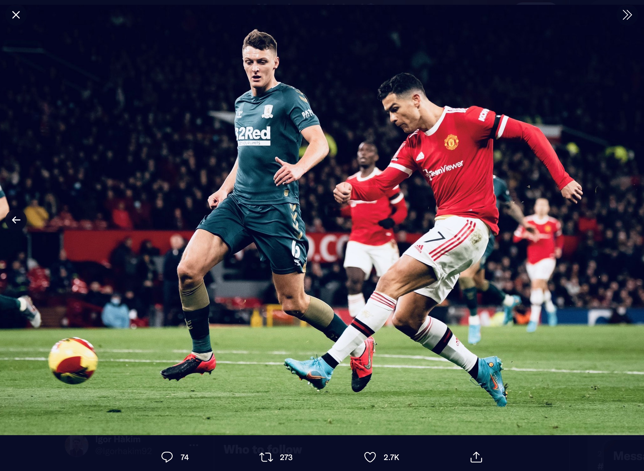 Puluhan Ribu Suporter di Old Trafford Kelaparan