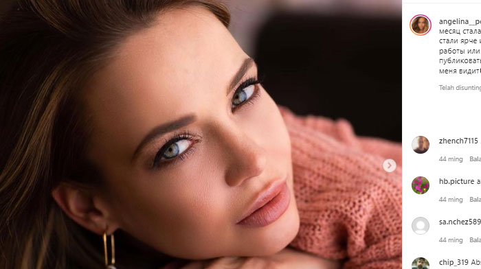 Model Playboy Angelina Petrova Serukan Perdamaian di Ukraina