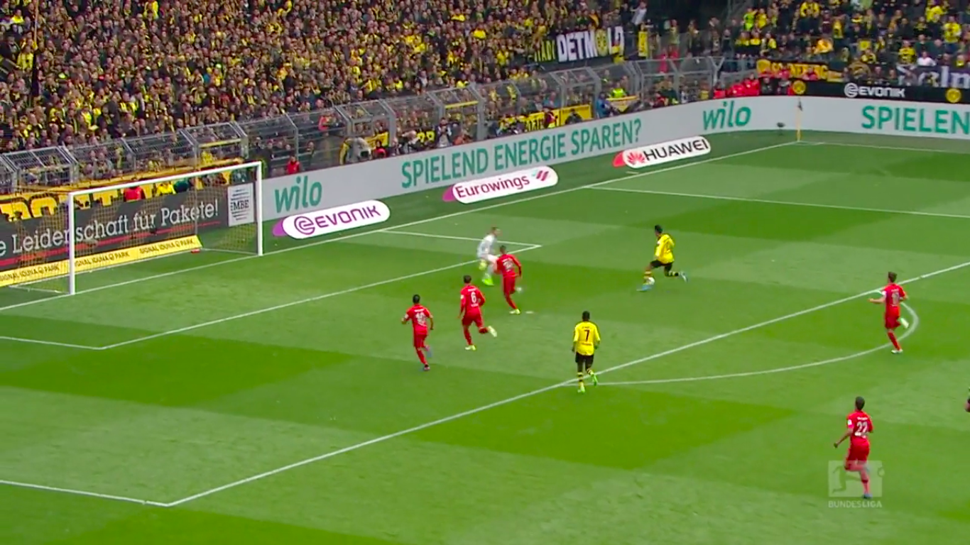 VIDEO:  Nostalgia Gol Cantik Aubameyang ke Gawang Eintracht Frankfurt