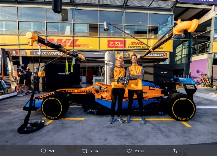 LEGO Membuat Replika Seukuran Mobil Balap McLaren untuk Daniel Ricciardo