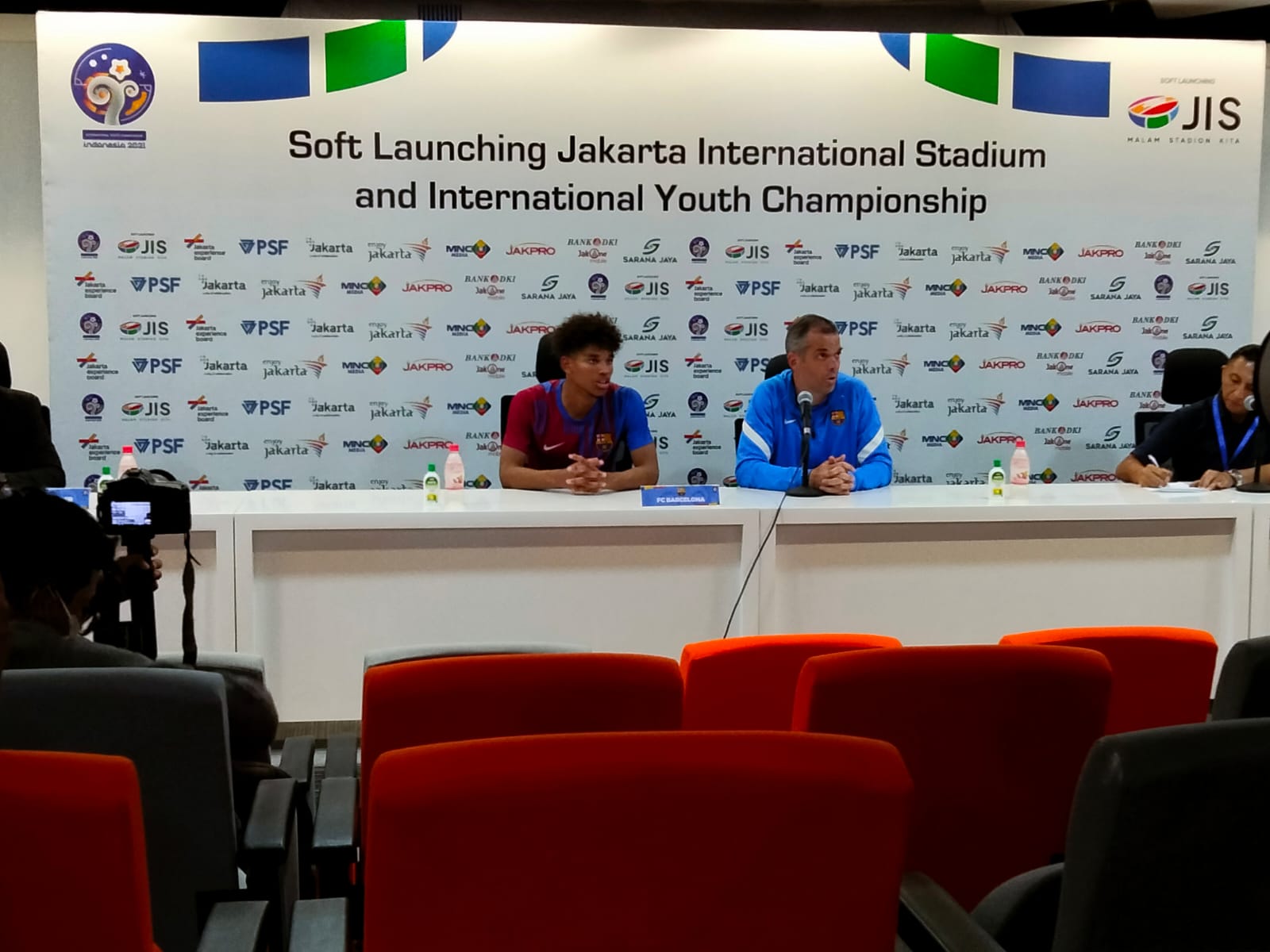 IYC 2021: Jakarta International Stadium Kosong, Pelatih Barcelona U-18 Lontarkan Harapan