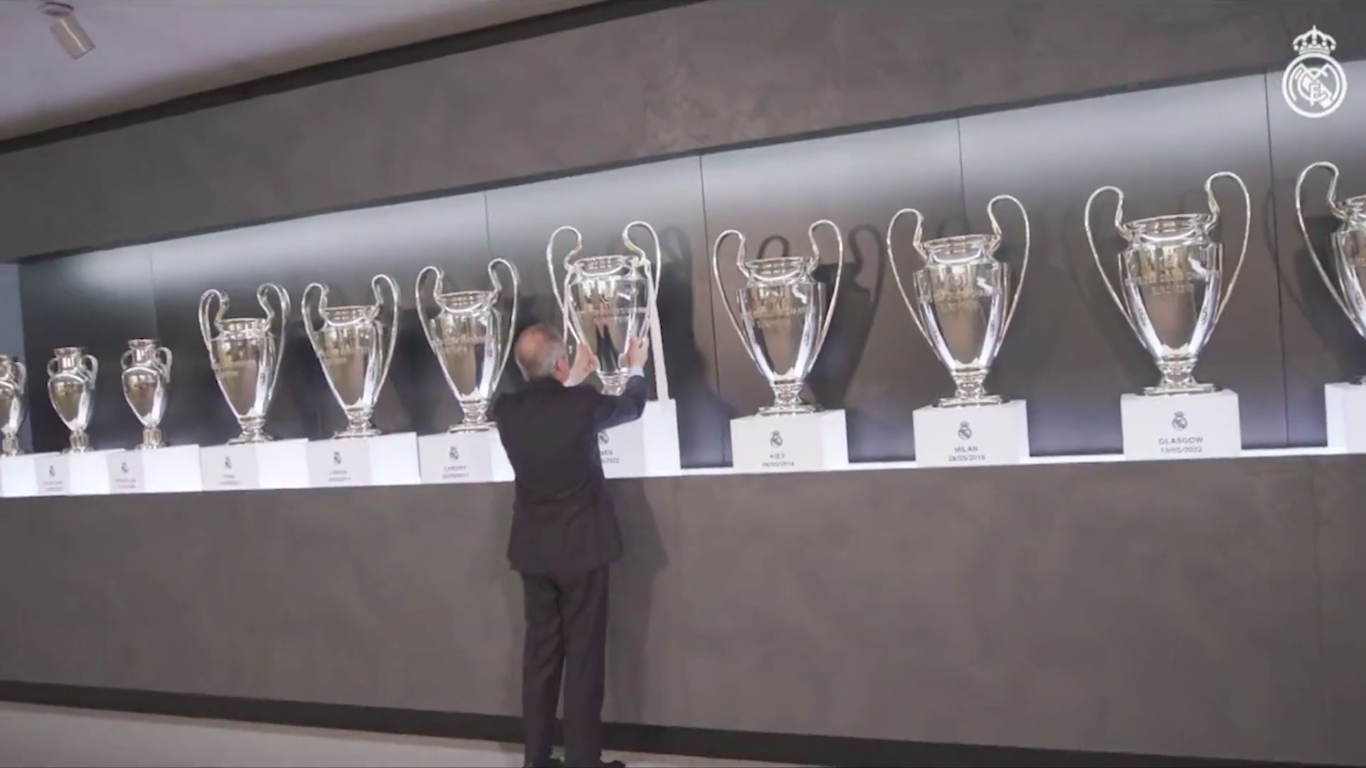 VIDEO: Momen Florentino Perez Menaruh Trofi Liga Champions Ke-14 Real Madrid