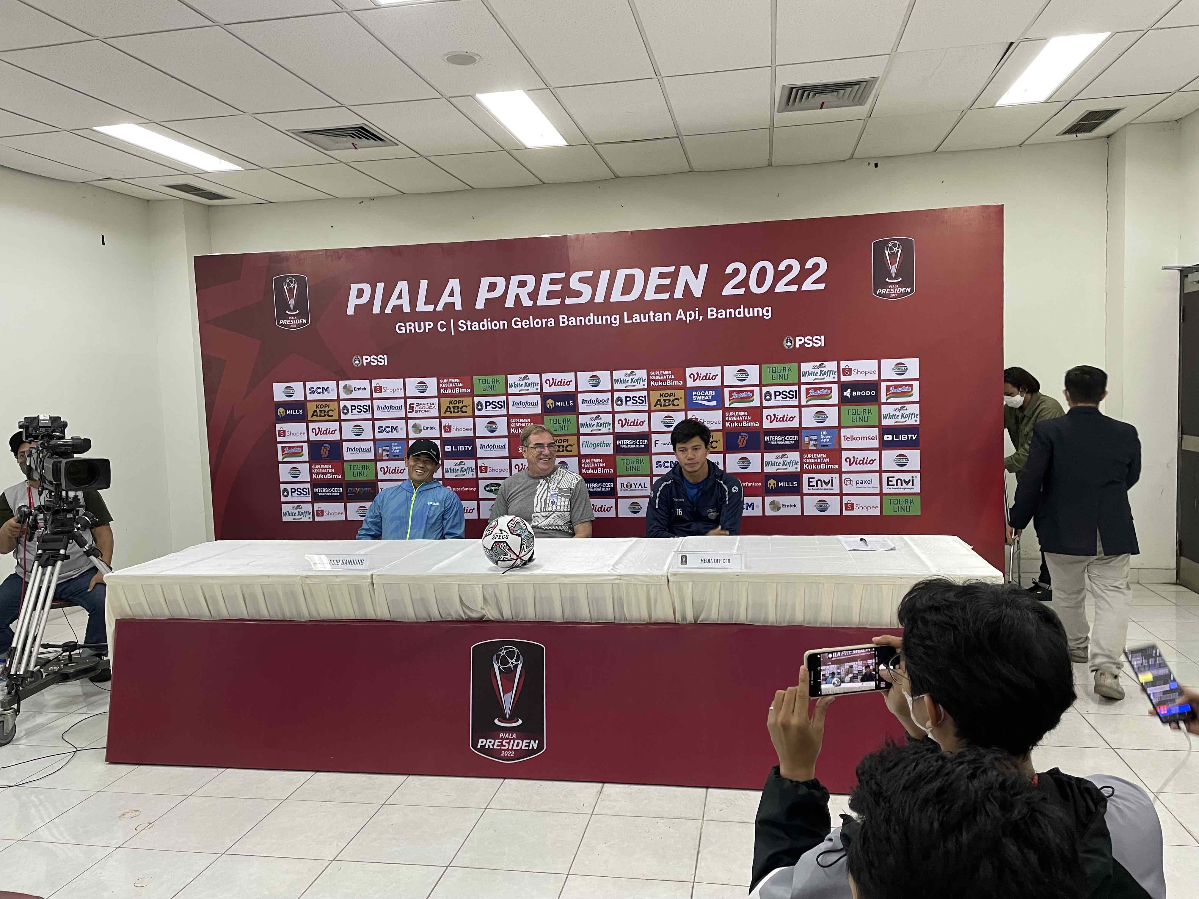 Gugur di Piala Presiden 2022, Pelatih Persib Melihat Sisi Positif Menuju Liga 1