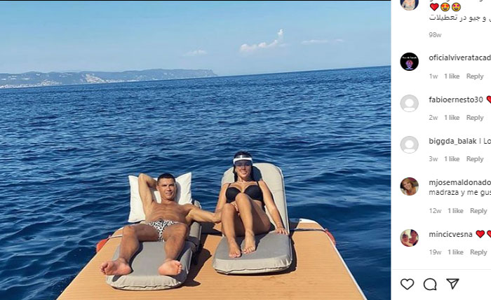 Cristiano Ronaldo dan Georgina Rodriguez Habiskan Hari di Kapal Pesiar