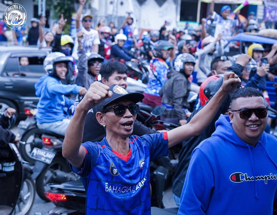 Kota Malang Bersuka Cita, Aremania Rayakan Arema FC Juara Piala Presiden 2022