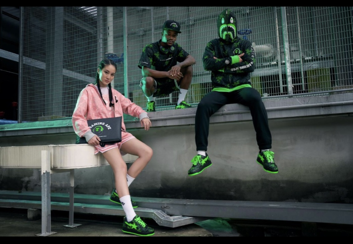 Kembali Berkolaborasi Razer x BAPE Tampilkan Deretan Outfit Streetwear