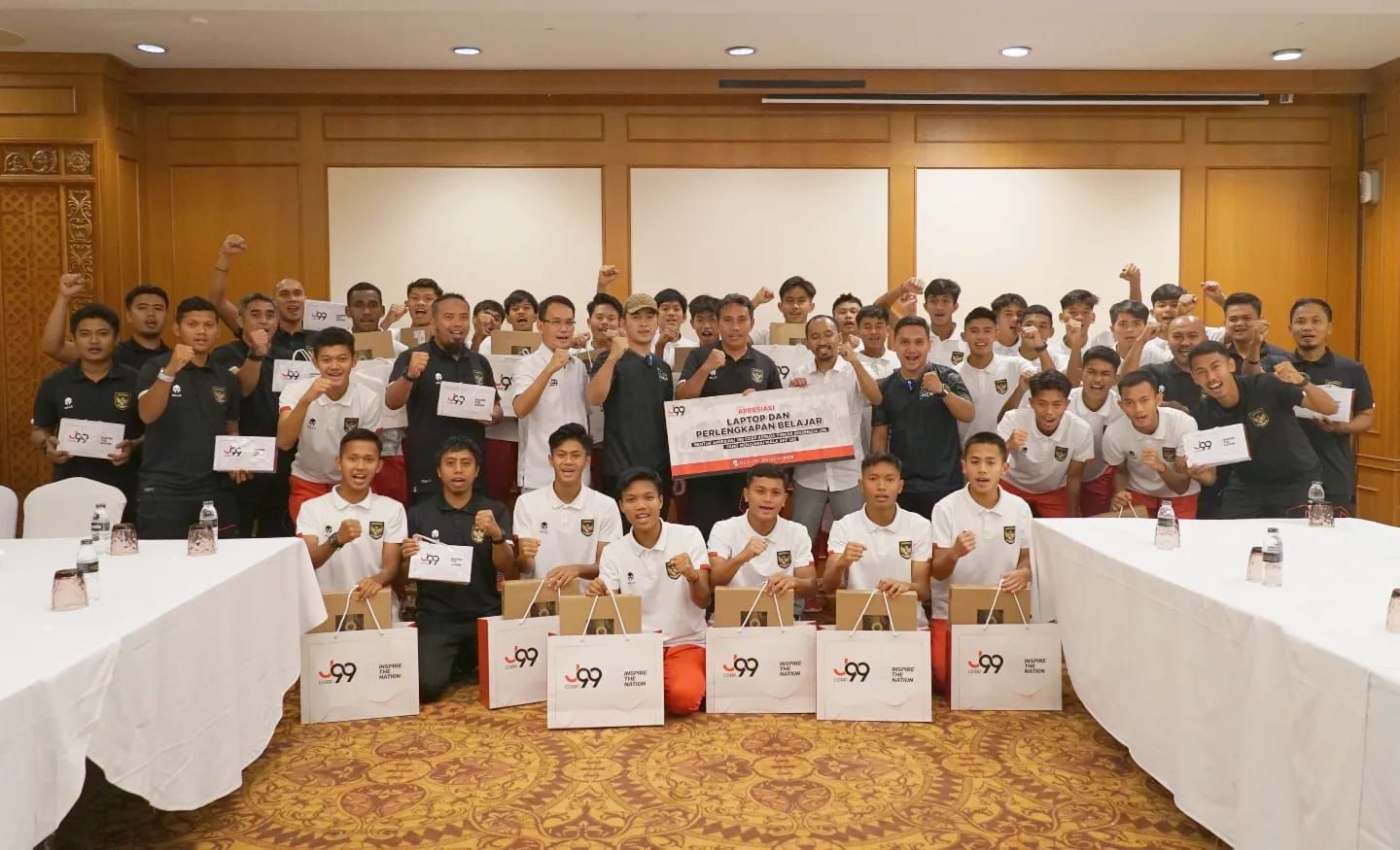 Tak Hanya dari Presiden RI, Ini Gelimang Hadiah Timnas U-16 Indonesia Usai Juara AFF 2022