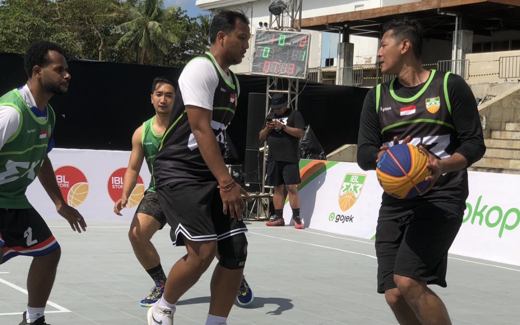 Wijaya Saputra dan Para Pemain Veteran Tampil di IBL 3x3 Basketball Indonesia
