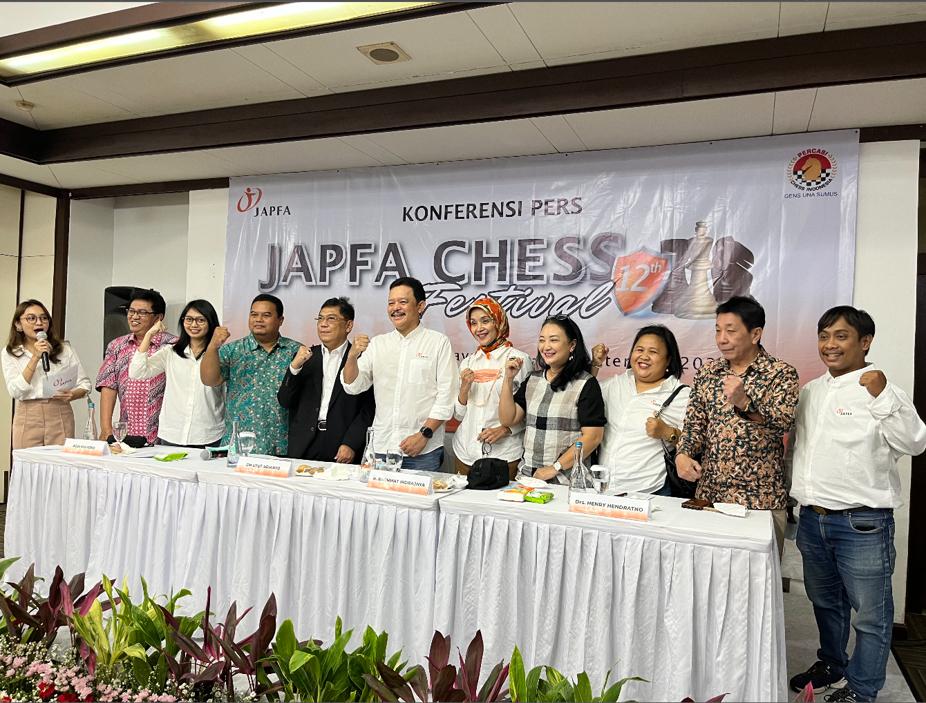 Medina Warda Aulia Jalani Laga Eksebisi Melawan Pecatur Singapura di JAPFA Chess Festival