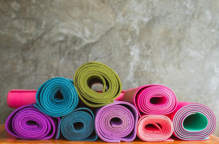 Skortips: Cara Membersihkan Matras Yoga untuk Hilangkan Kotoran yang Menumpuk