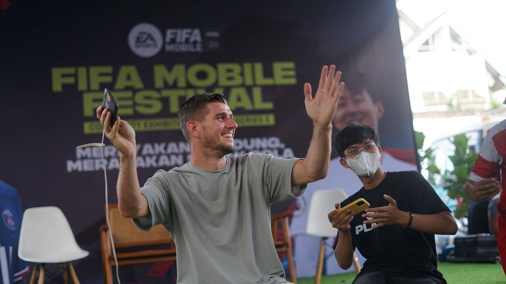 Diramaikan Nick Kuipers dan Atep, FIFA Mobile Festival Sukses Digelar di Bandung