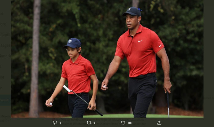 Charlie Woods Mengesankan, Tiger Woods Jadi Caddy