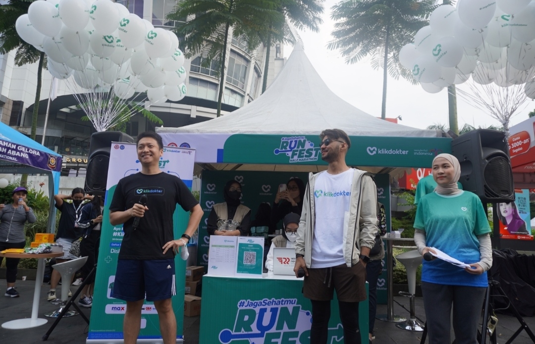 Jadi Brand Evangelist KlikDokter, Aktor Refal Hady Ramaikan Run Fest Half Marathon