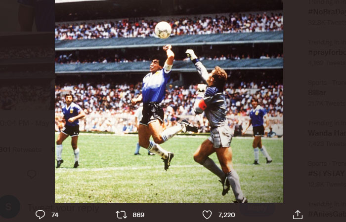 Bola Gol Kontroversi Tangan Tuhan Maradona Dilelang Rp51 Miliar