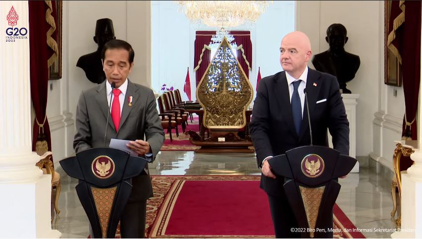 Presiden Jokowi Ungkap Kesepakatan Penting dengan FIFA usai Bertemu Gianni Infantino di Istana Merdeka