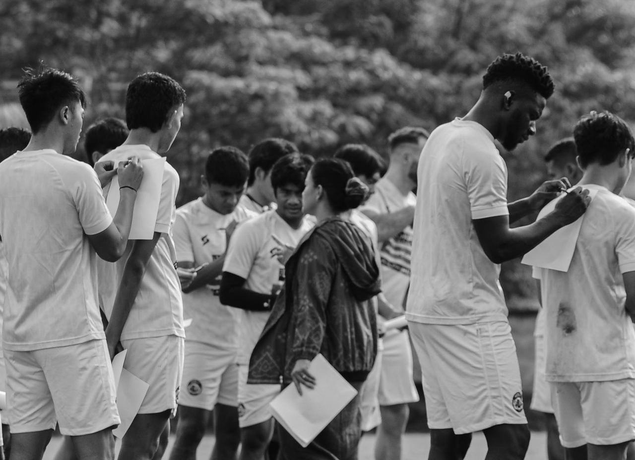 Arema FC Kembali Berlatih, Tiga Psikolog Dampingi Adilson Maringa dan Kolega