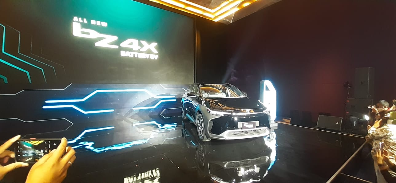Mobil Listrik All New Toyota bZ4X Hadir di Indonesia dengan Banderol Rp1,19 Miliar