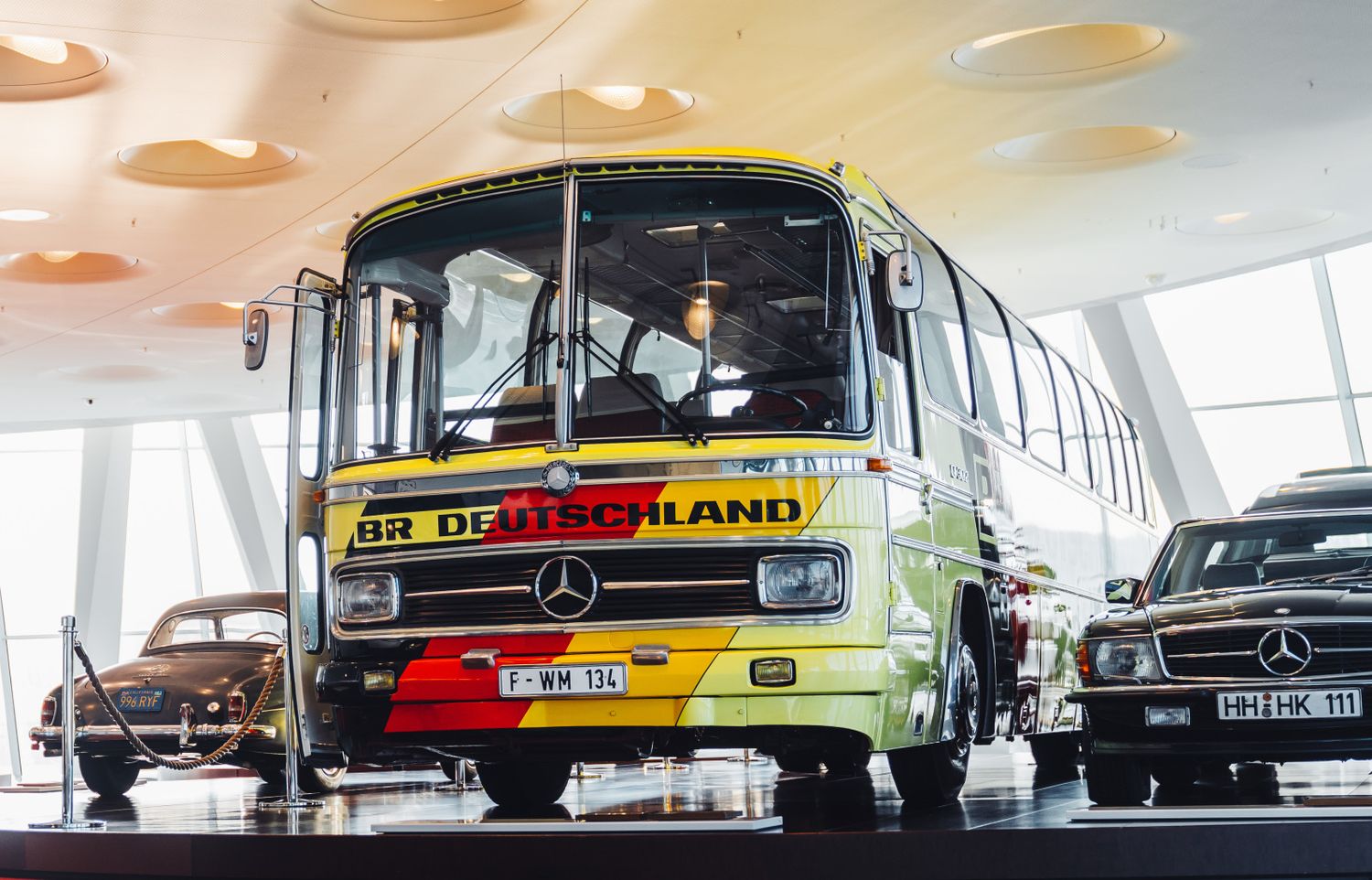 Uniknya Bus Mercedes-Benz O 302, Saksi Sejarah Jerman Barat Juara Piala Dunia 1974